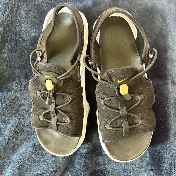Nike Women’s Air Max Koko Sandals - Picture 1 of 6